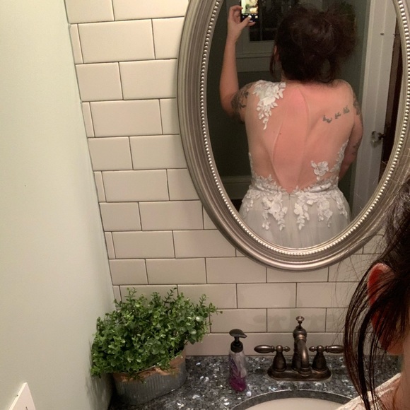 BRAND NEW BHLDN Marsden Wedding Dress - Picture 5 of 8